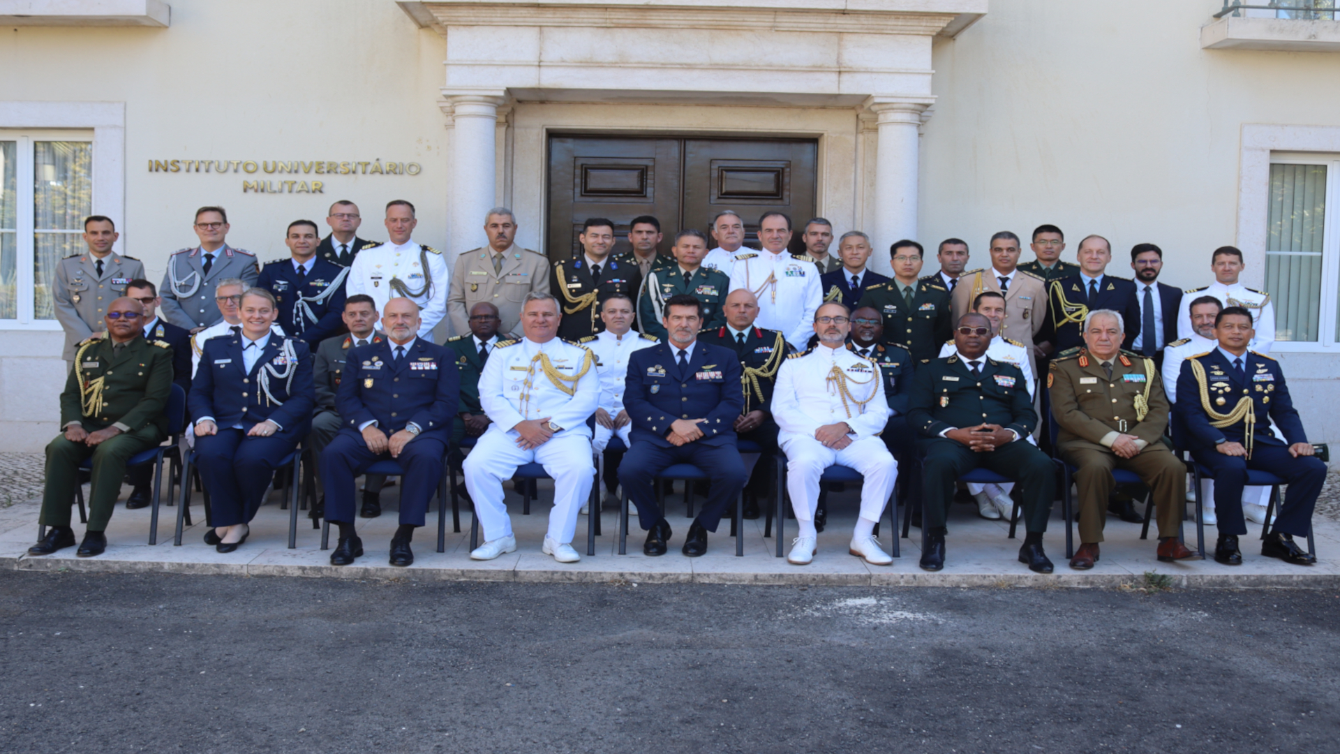 IUM Reforça Diplomacia Militar com Visita de Adidos de Defesa