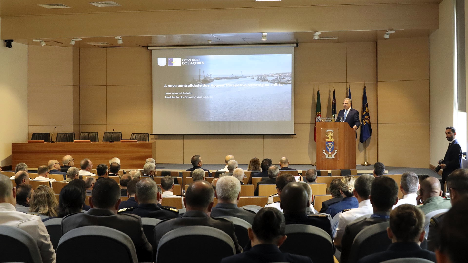 IUM reúne decisores políticos, chefias militares e academia para refletir sobre a nova centralidade estratégica dos Açores