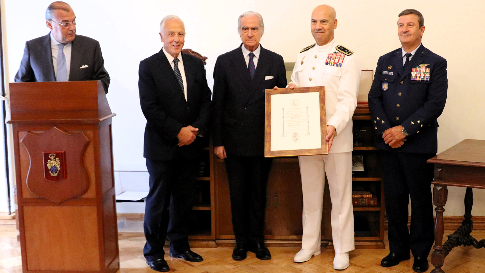 IUM distinguido como Membro de Honra da Fundación Carlos III